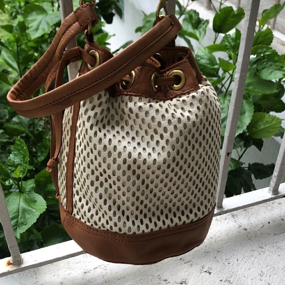 Linea Pelle drawstring bag